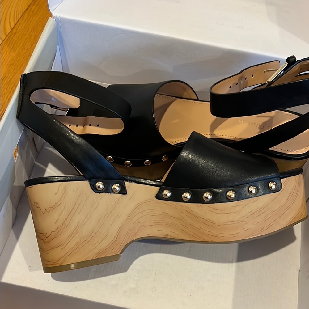 Marc Fisher Black Platform Sandals